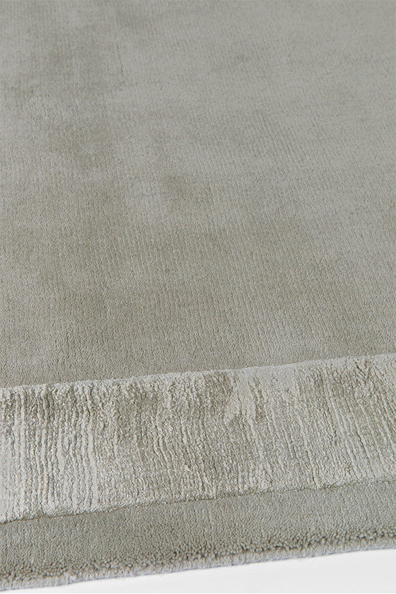 Order Grey Silk Border