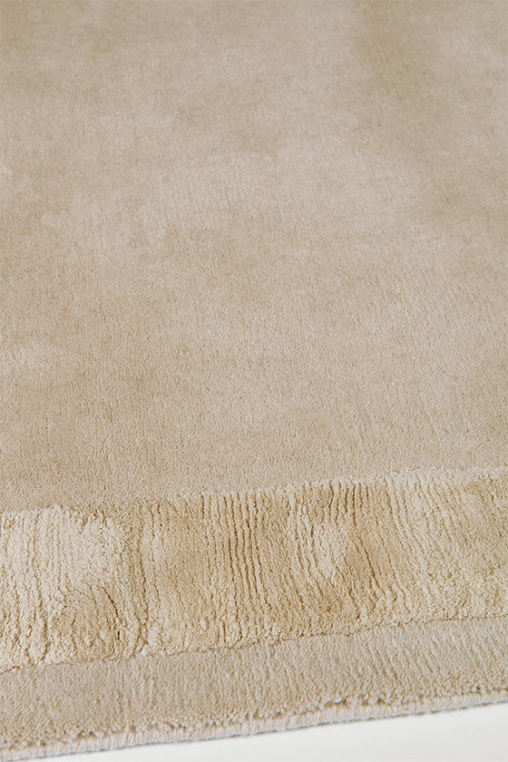 Princedale Pale Silk Border